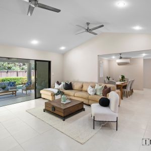 2 Anchor Close, Trinity Beach, QLD 4879 AUS