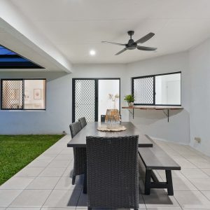 30 Hideaway Close, Palm Cove, QLD 4879 AUS