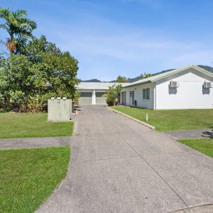 14 Ingham Court, Mooroobool, QLD 4870 AUS