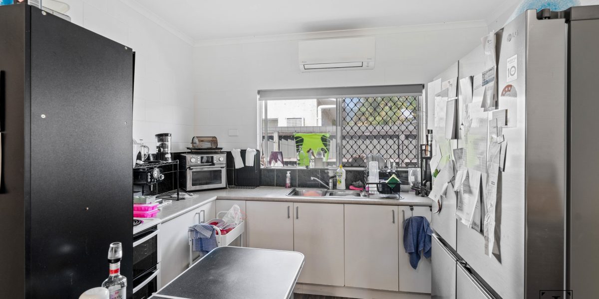 14 Ingham Court, Mooroobool, QLD 4870 AUS