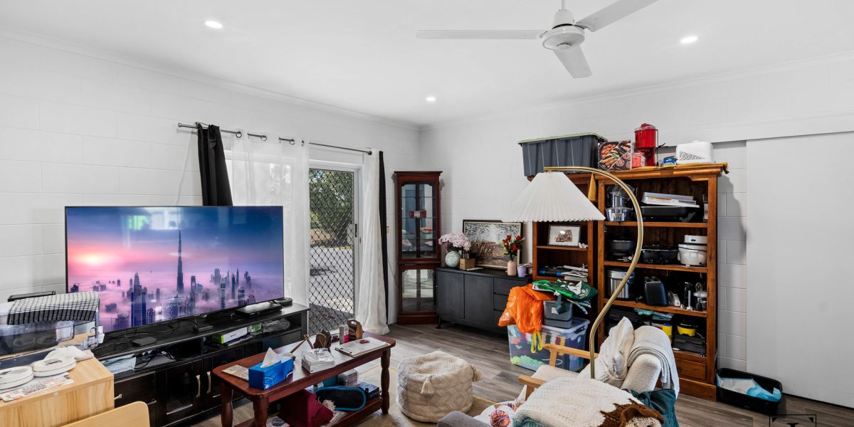 14 Ingham Court, Mooroobool, QLD 4870 AUS