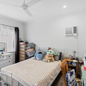 14 Ingham Court, Mooroobool, QLD 4870 AUS