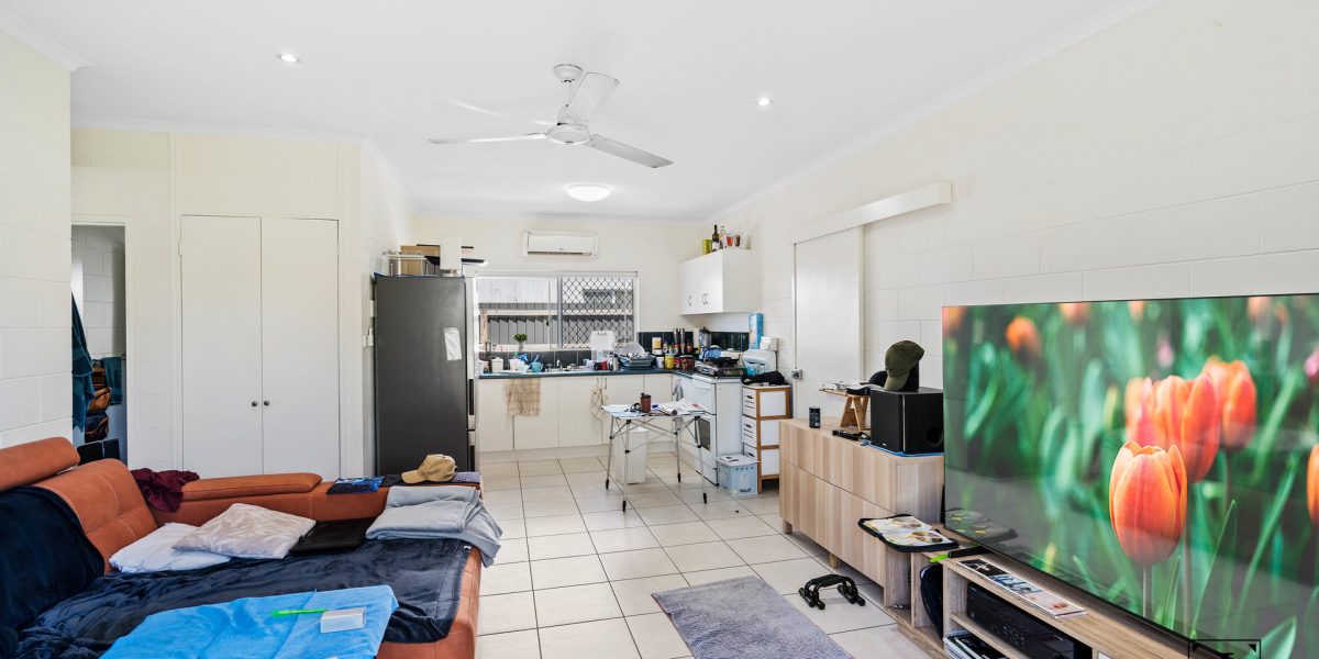 14 Ingham Court, Mooroobool, QLD 4870 AUS
