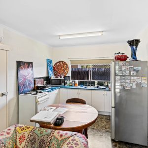 14 Ingham Court, Mooroobool, QLD 4870 AUS