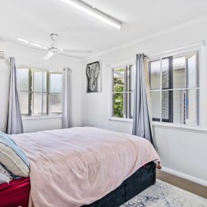 1/112 Swallow Street, Mooroobool, QLD 4870 AUS