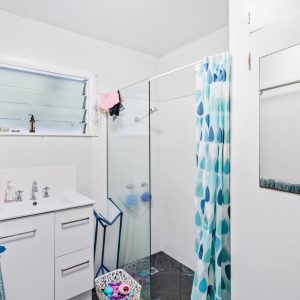 1/112 Swallow Street, Mooroobool, QLD 4870 AUS