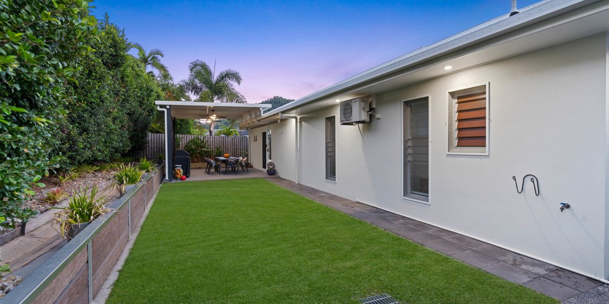 30 Lagoon Drive, Trinity Beach, QLD 4879 AUS
