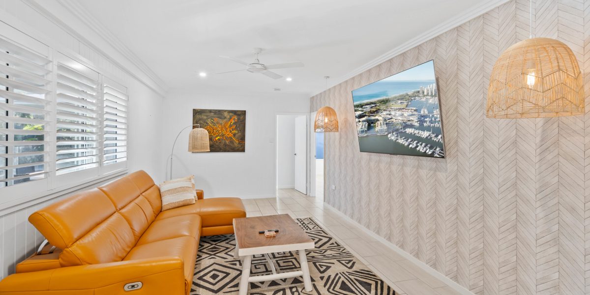 12 Baines Street, Clifton Beach, QLD 4879 AUS