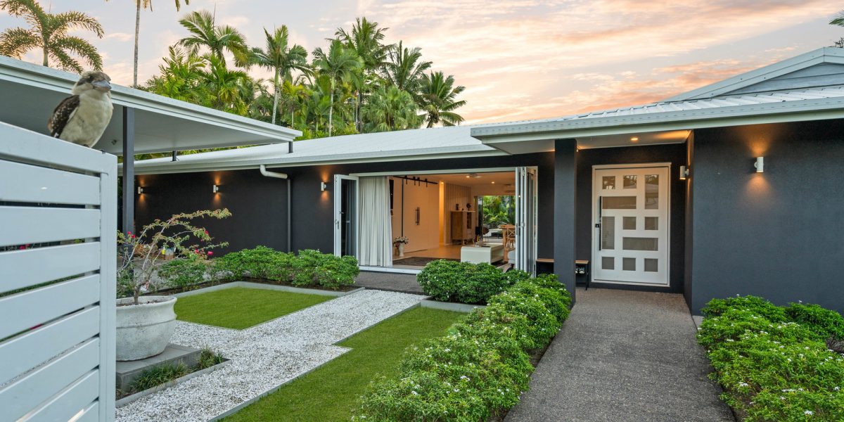 12 Baines Street, Clifton Beach, QLD 4879 AUS