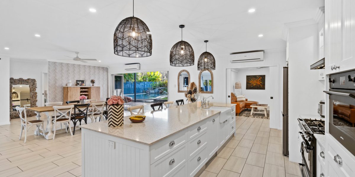 12 Baines Street, Clifton Beach, QLD 4879 AUS