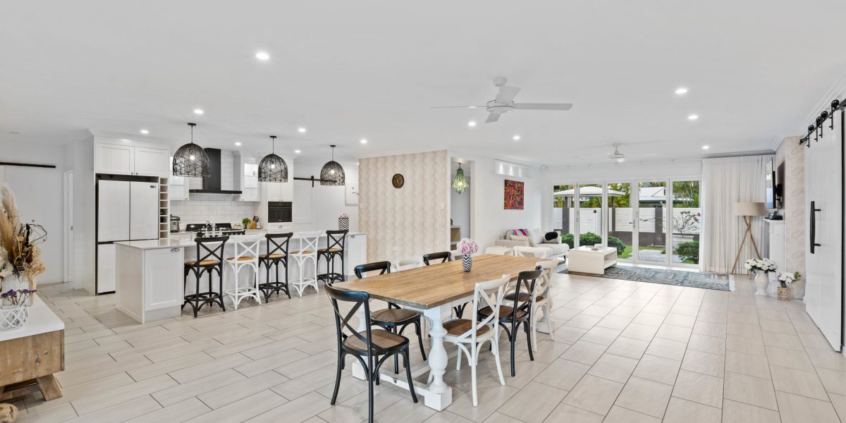 12 Baines Street, Clifton Beach, QLD 4879 AUS