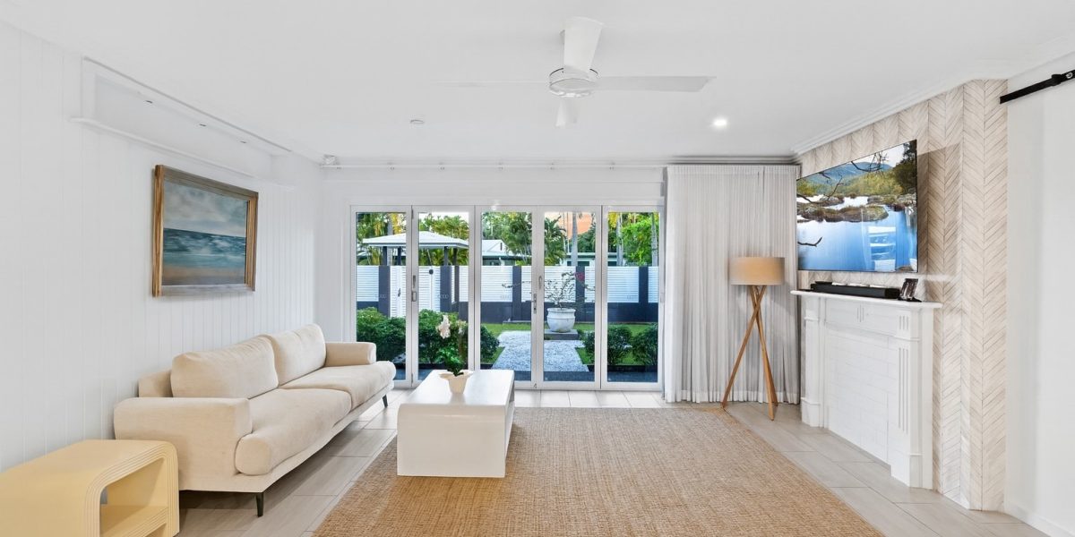 12 Baines Street, Clifton Beach, QLD 4879 AUS