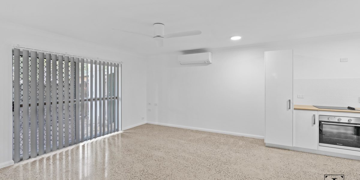 2/102-104 Wistaria Street, Holloways Beach, QLD 4878 AUS