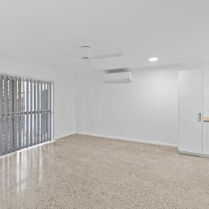 2/102-104 Wistaria Street, Holloways Beach, QLD 4878 AUS