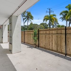2/102-104 Wistaria Street, Holloways Beach, QLD 4878 AUS