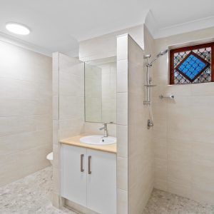 2/102-104 Wistaria Street, Holloways Beach, QLD 4878 AUS