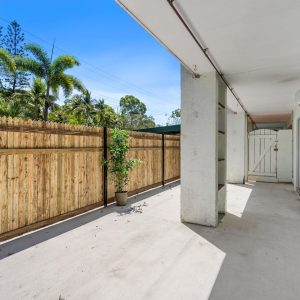 2/102-104 Wistaria Street, Holloways Beach, QLD 4878 AUS