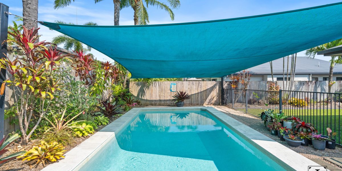 11 Como Close, Kewarra Beach, QLD 4879 AUS
