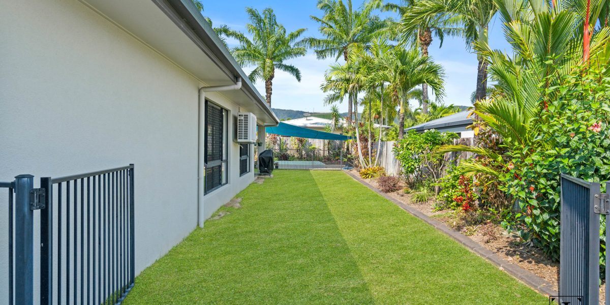 11 Como Close, Kewarra Beach, QLD 4879 AUS