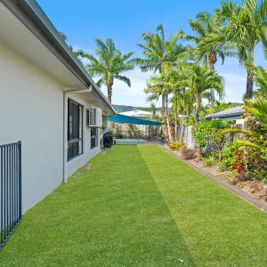 11 Como Close, Kewarra Beach, QLD 4879 AUS