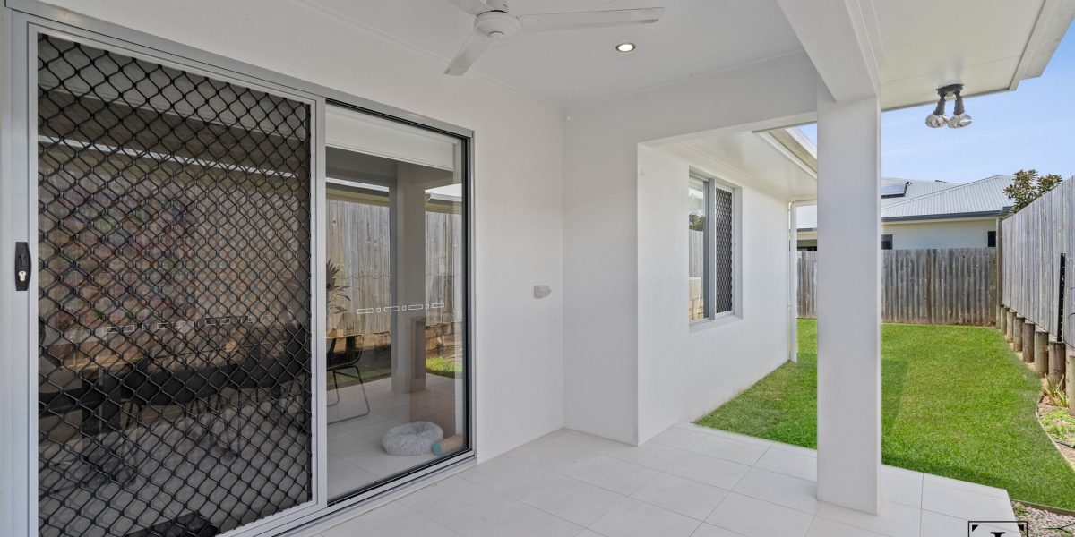 3 Deck Circuit, Trinity Beach, QLD 4879 AUS