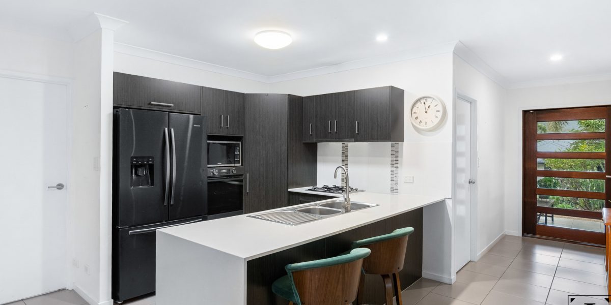 32 Mackerras Street, Redlynch, QLD 4870 AUS