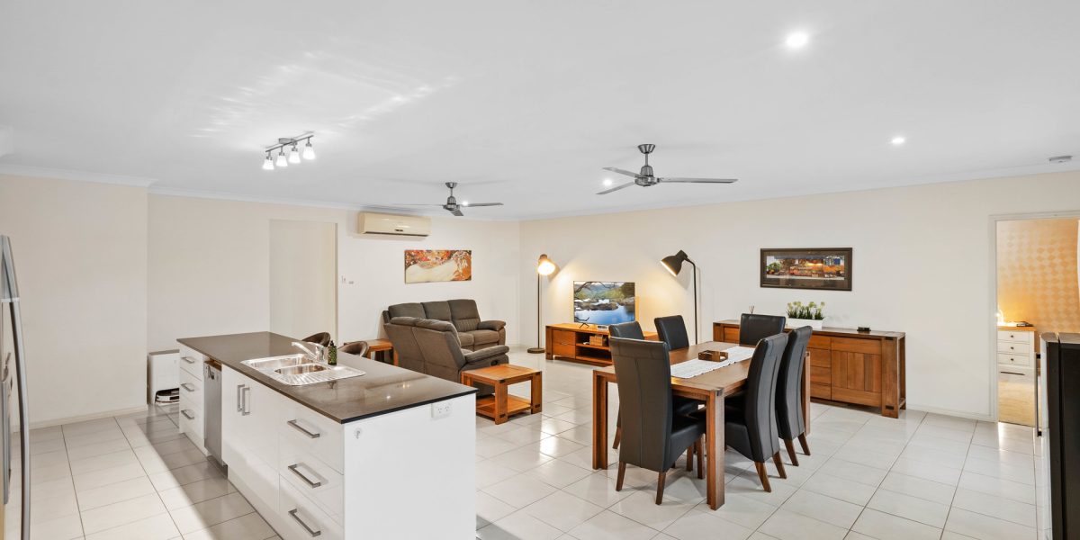 106 Roberts Drive, Trinity Beach, QLD 4879 AUS