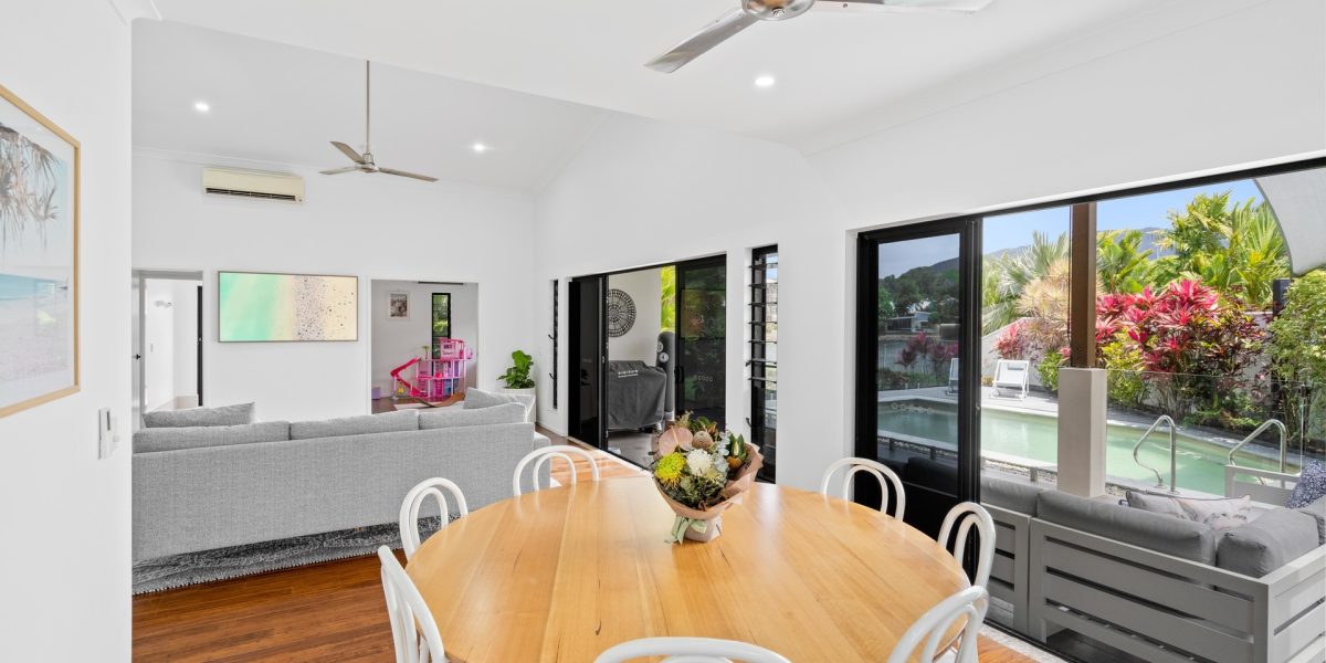 5 Lagoon Drive, Trinity Beach, QLD 4879 AUS