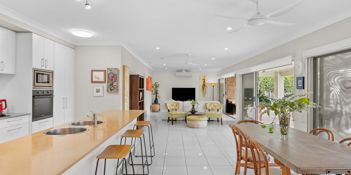 108 Roberts Drive, Trinity Beach, QLD 4879 AUS