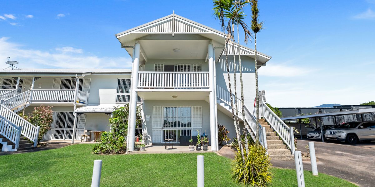 4/10-12 Joan Street, Bungalow, QLD 4870 AUS