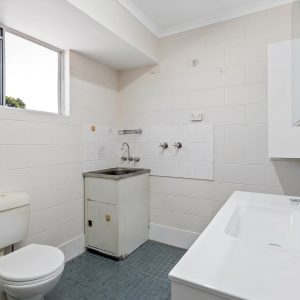4/10-12 Joan Street, Bungalow, QLD 4870 AUS