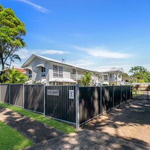 4/10-12 Joan Street, Bungalow, QLD 4870 AUS