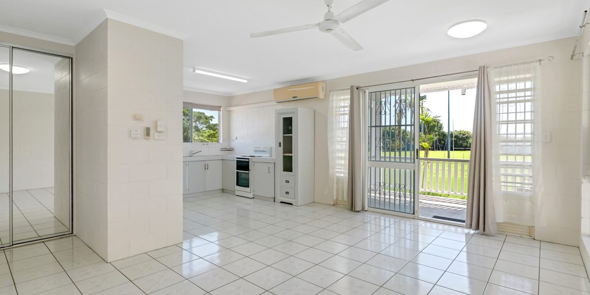 4/10-12 Joan Street, Bungalow, QLD 4870 AUS