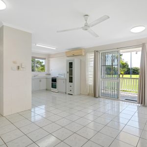 4/10-12 Joan Street, Bungalow, QLD 4870 AUS