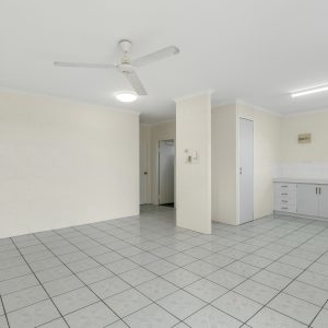 4/10-12 Joan Street, Bungalow, QLD 4870 AUS