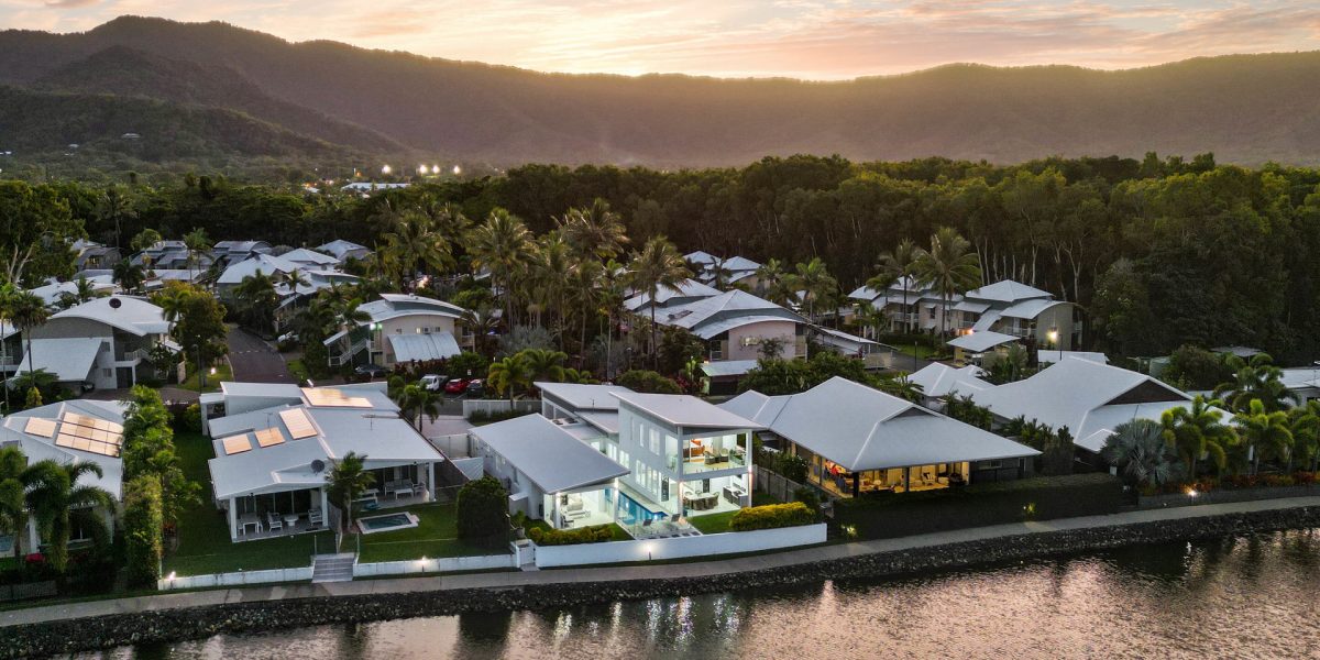 16 Blue Water Lane, Trinity Beach, QLD 4879 AUS