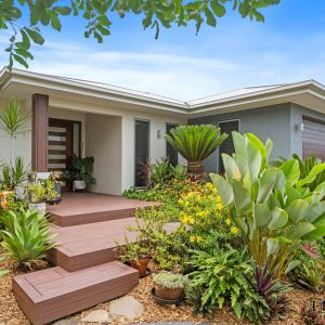 6 Bushlark Place, Smithfield, QLD 4878 AUS