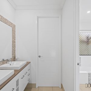 6 Bushlark Place, Smithfield, QLD 4878 AUS