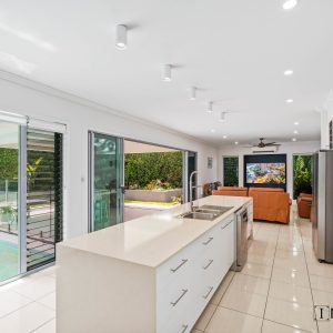 6 Bushlark Place, Smithfield, QLD 4878 AUS