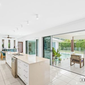 6 Bushlark Place, Smithfield, QLD 4878 AUS