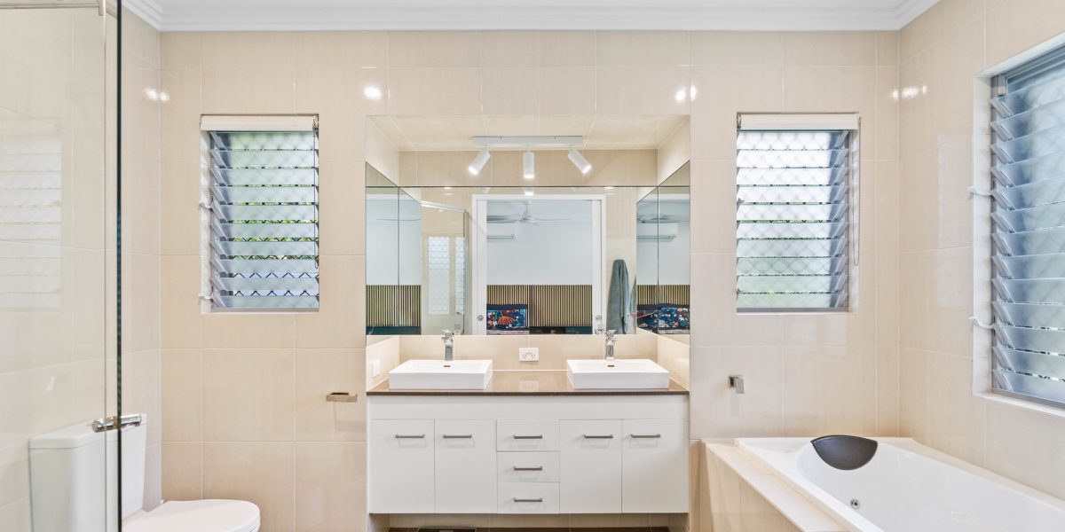 6 Bushlark Place, Smithfield, QLD 4878 AUS