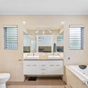 6 Bushlark Place, Smithfield, QLD 4878 AUS