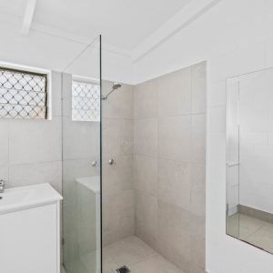 2/18 Jacaranda Street, Holloways Beach, QLD 4878 AUS