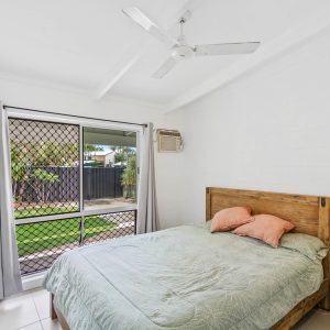 2/18 Jacaranda Street, Holloways Beach, QLD 4878 AUS