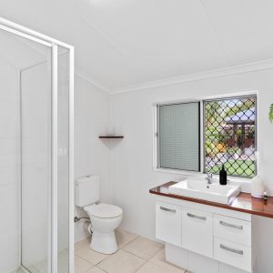 9 Zamia Street, Holloways Beach, QLD 4878 AUS