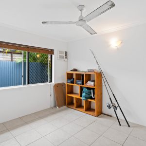 9 Zamia Street, Holloways Beach, QLD 4878 AUS