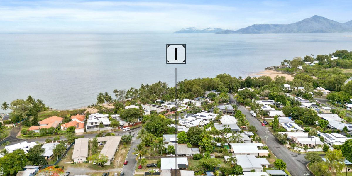 9 Zamia Street, Holloways Beach, QLD 4878 AUS