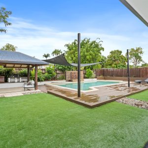 9 Zamia Street, Holloways Beach, QLD 4878 AUS