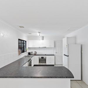 9 Zamia Street, Holloways Beach, QLD 4878 AUS