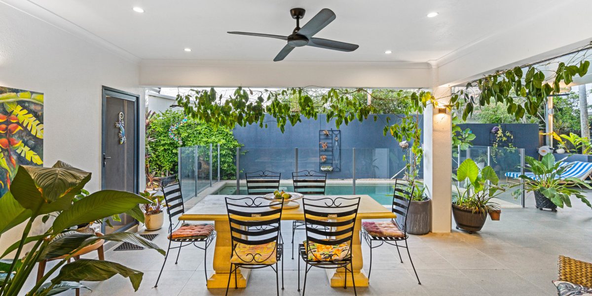 3 Saunders Court, Clifton Beach, QLD 4879 AUS